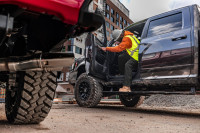 AMP Research - AMP Research 96139-01A Powerstep Vision - Image 5