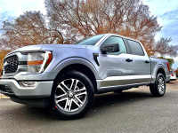 ICI (Innovative Creations) - ICI (Innovative Creations) T4181-304M Rocker Panel Molding - Image 1